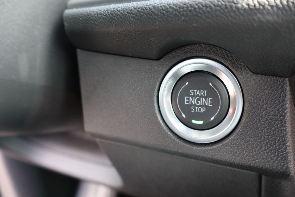 new 2025 Chevrolet Traverse car, priced at $43,000