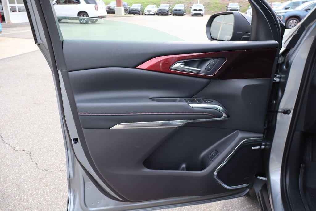 new 2026 Chevrolet Traverse car, priced at $55,359