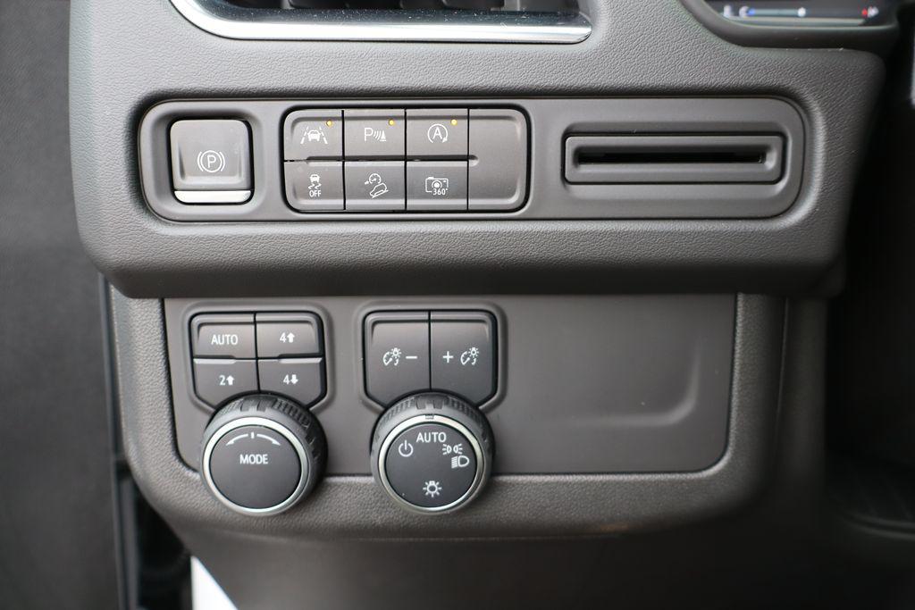 used 2023 Chevrolet Suburban car, priced at $54,000