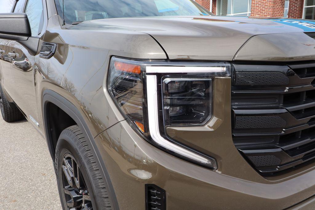 used 2023 GMC Sierra 1500 car, priced at $40,500
