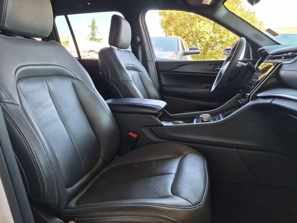 used 2024 Jeep Grand Cherokee car, priced at $27,981