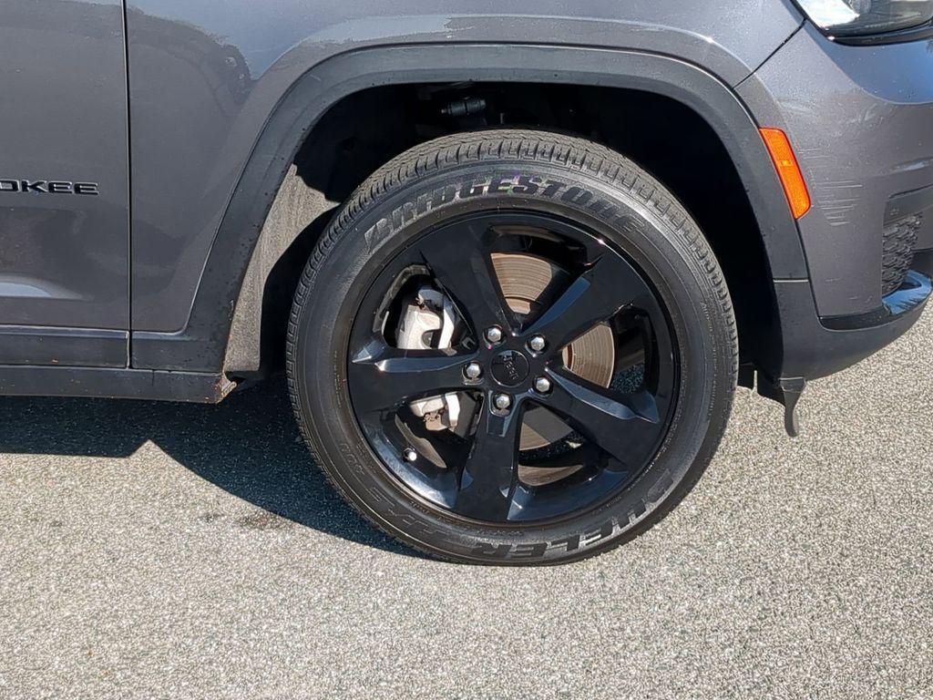 used 2023 Jeep Grand Cherokee L car, priced at $24,998