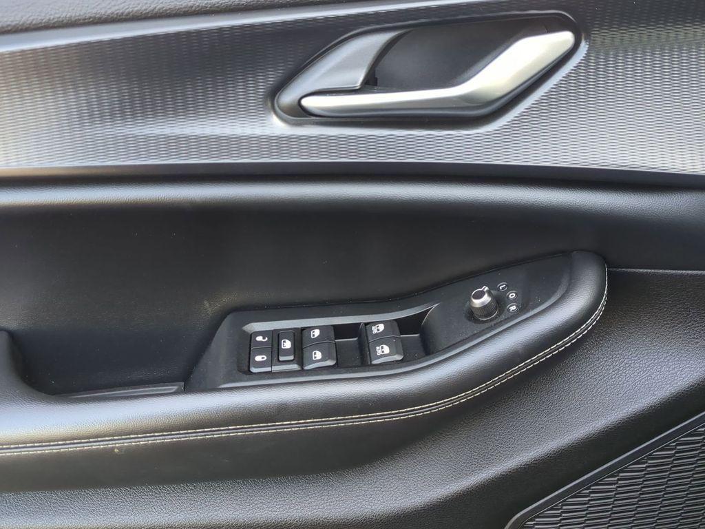 used 2023 Jeep Grand Cherokee L car, priced at $24,998