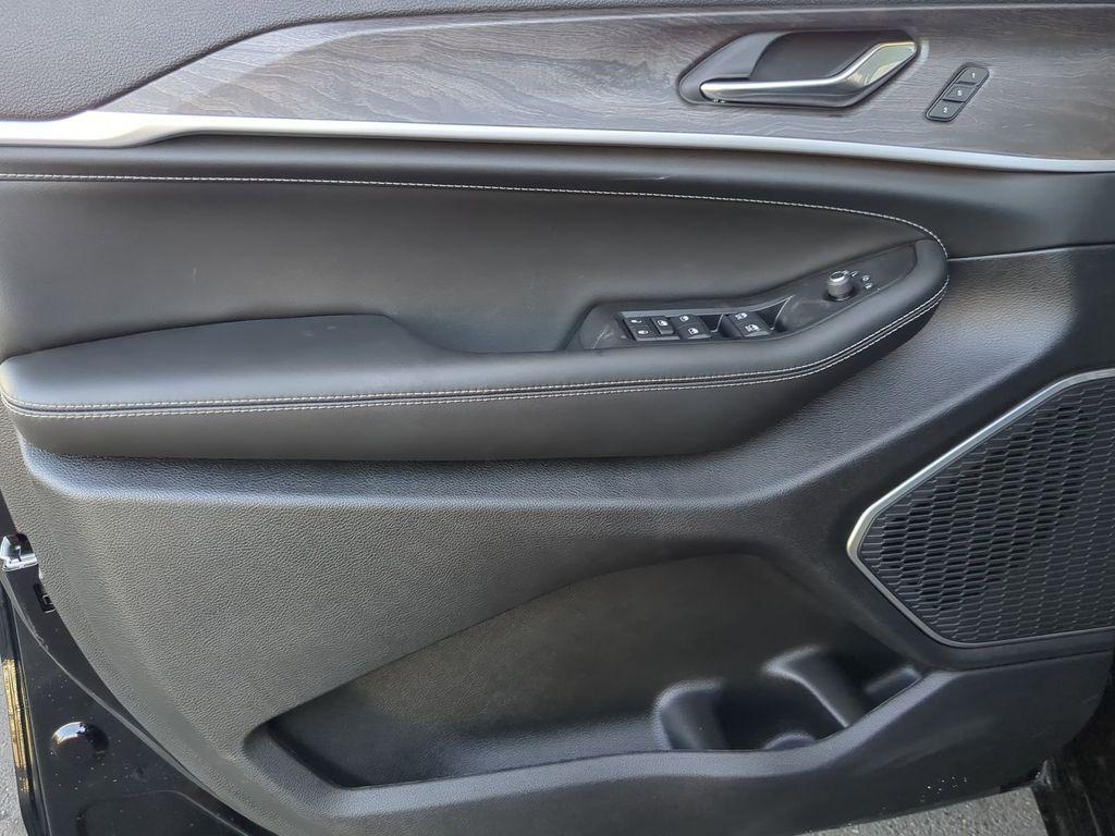 new 2026 Jeep Grand Cherokee car, priced at $54,568