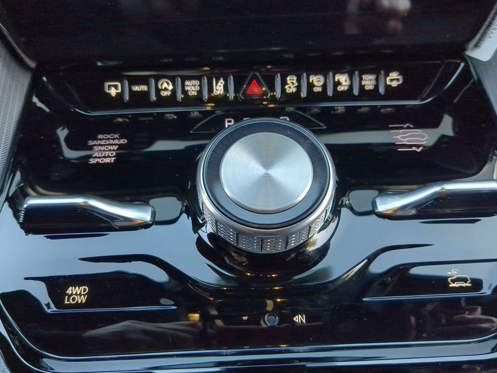 new 2026 Jeep Grand Wagoneer car, priced at $100,140