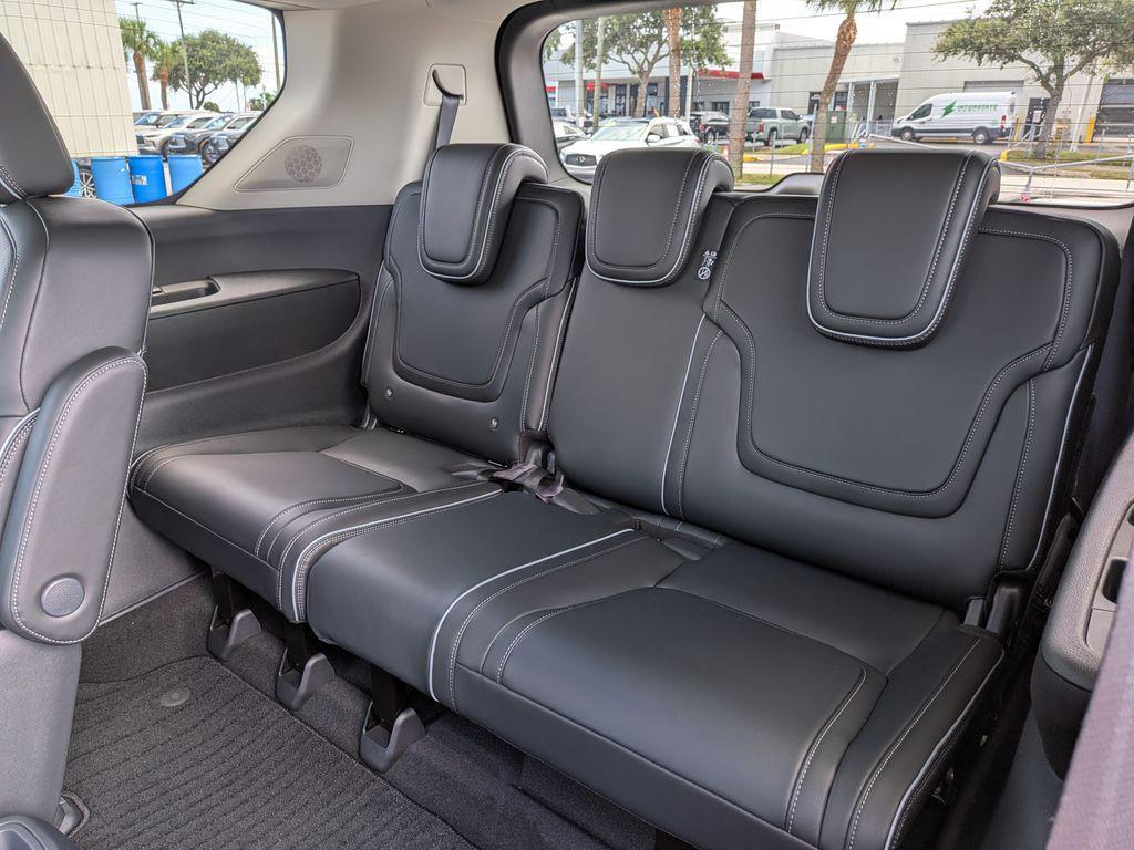 new 2027 INFINITI QX80 car, priced at $87,128