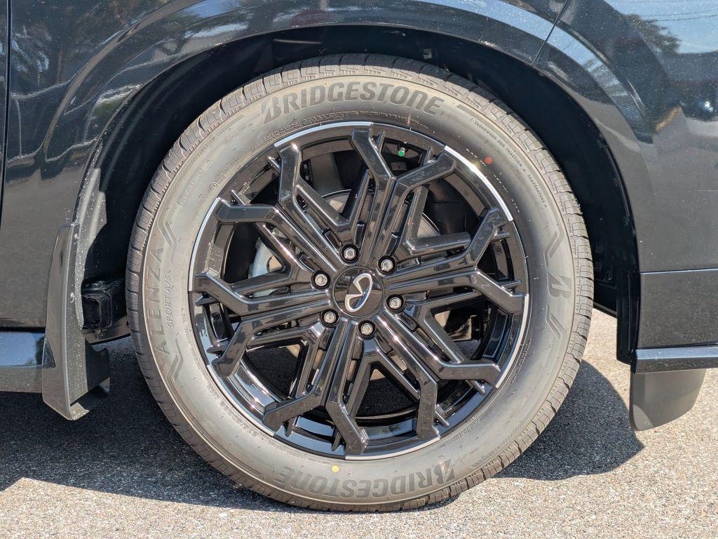 new 2026 INFINITI QX80 car, priced at $95,096