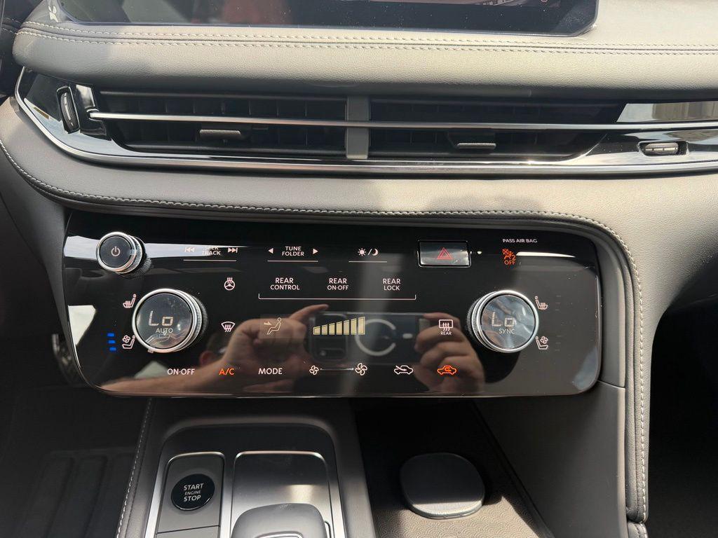 new 2027 INFINITI QX60 car, priced at $61,278
