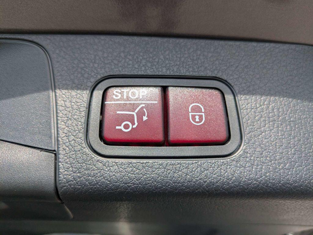 used 2025 Mercedes-Benz GLB 250 car, priced at $47,721