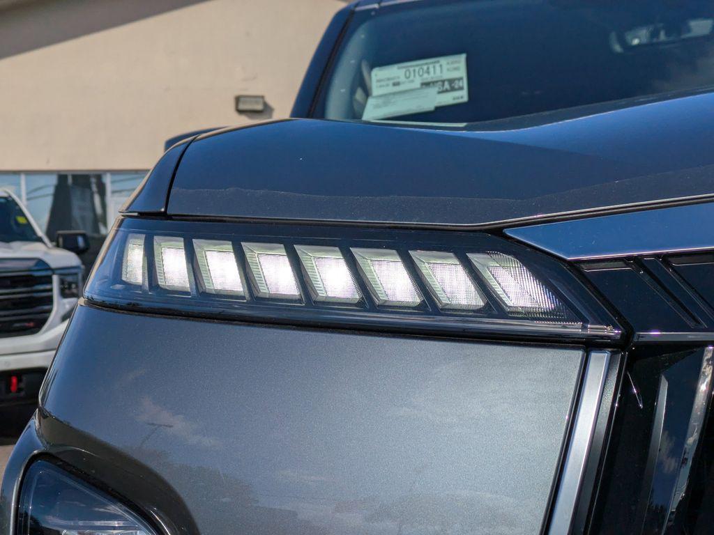 new 2026 INFINITI QX80 car, priced at $95,175