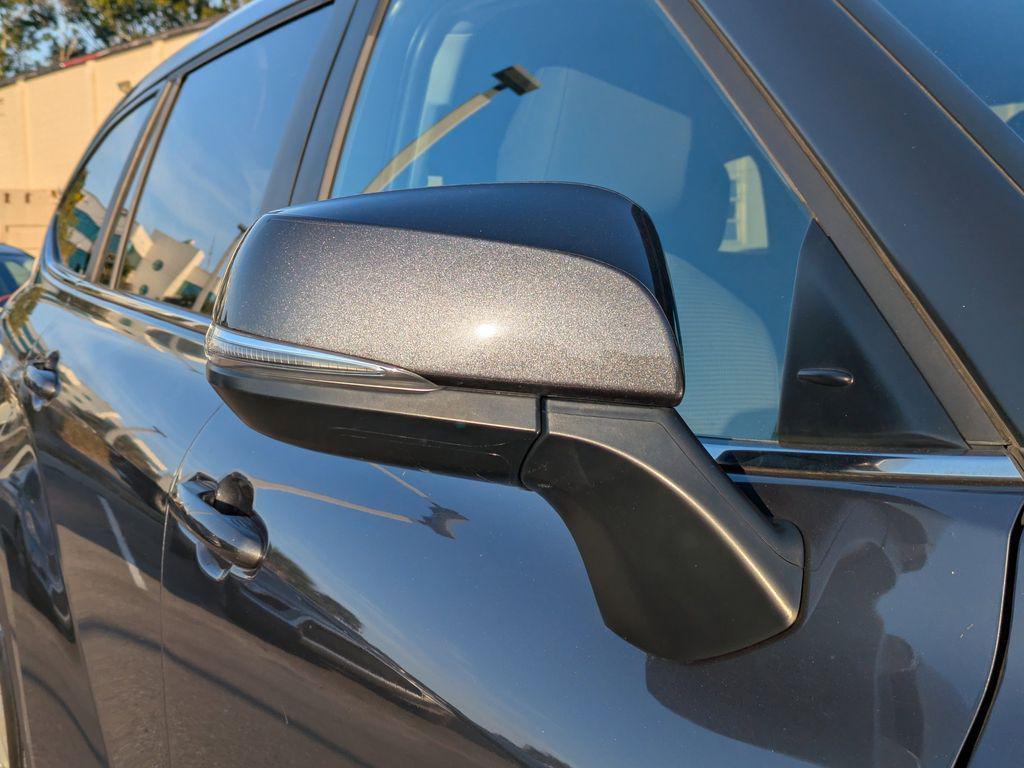 used 2023 Toyota Highlander car, priced at $33,625