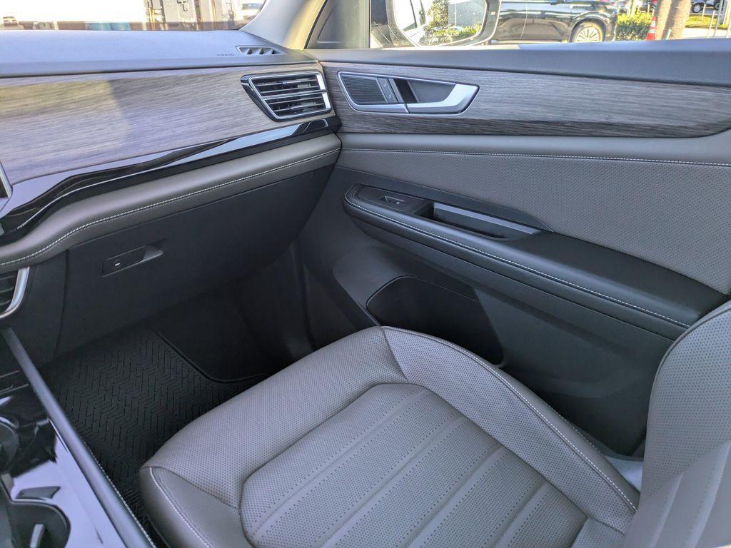 used 2024 Volkswagen Atlas car, priced at $37,988