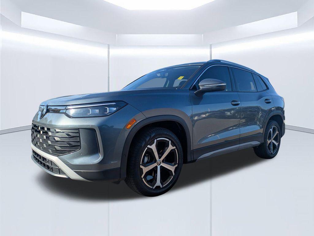 used 2025 Volkswagen Tiguan car, priced at $31,565