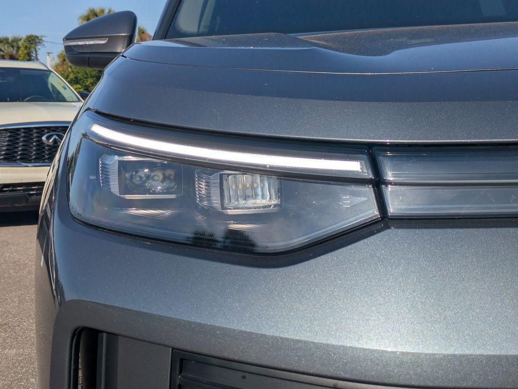 used 2025 Volkswagen Tiguan car, priced at $31,565