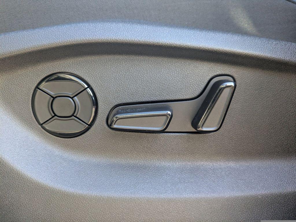 used 2025 Volkswagen Tiguan car, priced at $31,565