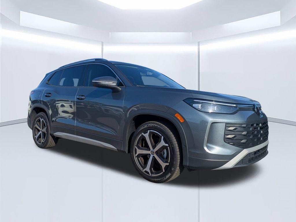 used 2025 Volkswagen Tiguan car, priced at $31,565