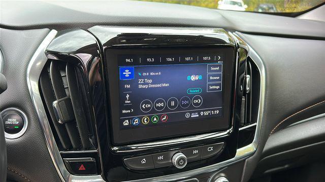 used 2021 Chevrolet Traverse car, priced at $28,497