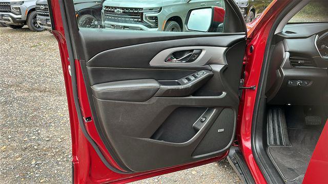 used 2021 Chevrolet Traverse car, priced at $28,497