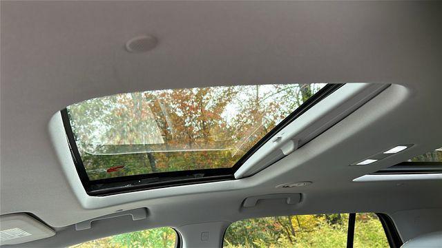 used 2021 Chevrolet Traverse car, priced at $28,497