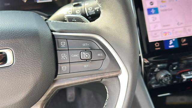 new 2025 Jeep Grand Cherokee car, priced at $45,723