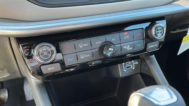 new 2026 Jeep Compass car, priced at $31,980