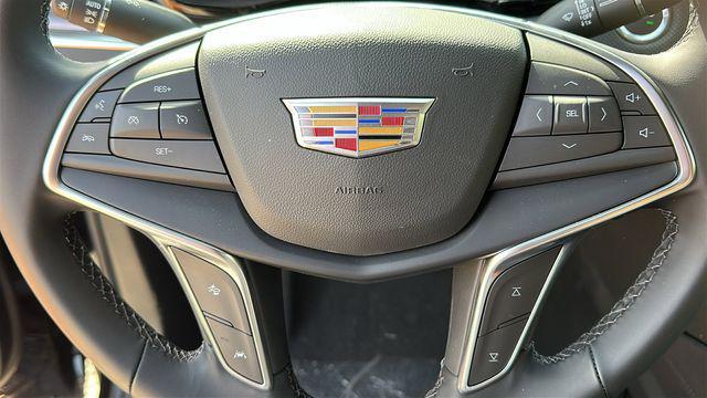 new 2025 Cadillac XT5 car, priced at $42,415