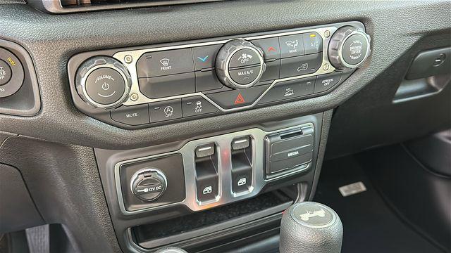 new 2026 Jeep Wrangler car, priced at $38,311