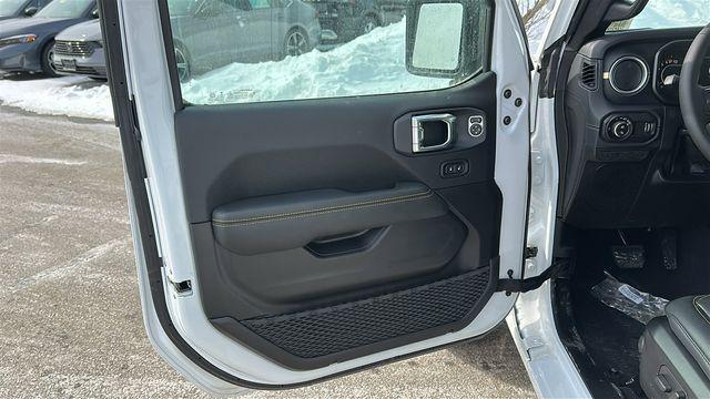 new 2026 Jeep Gladiator car, priced at $45,999