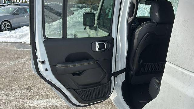 new 2026 Jeep Gladiator car, priced at $45,999