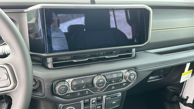 new 2026 Jeep Gladiator car, priced at $45,999