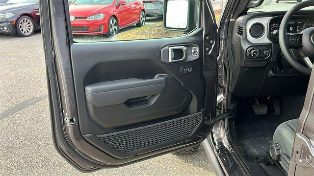 new 2026 Jeep Wrangler car, priced at $51,847