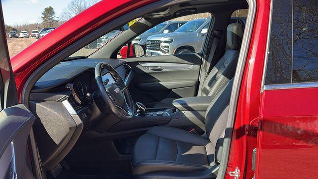 used 2024 Cadillac XT6 car, priced at $37,495