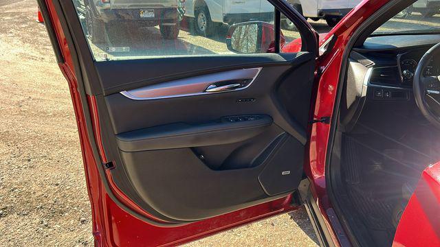 used 2024 Cadillac XT6 car, priced at $37,495