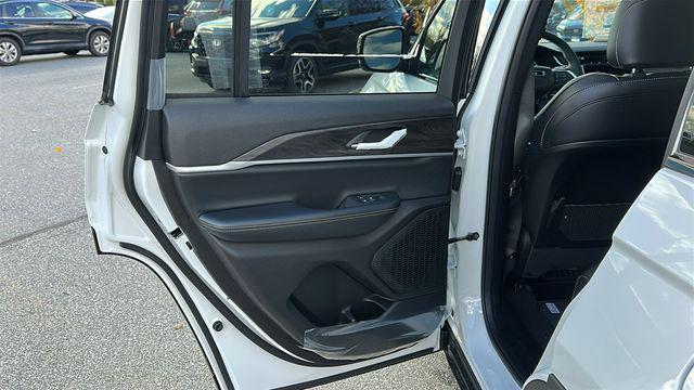 new 2025 Jeep Grand Cherokee car, priced at $46,499