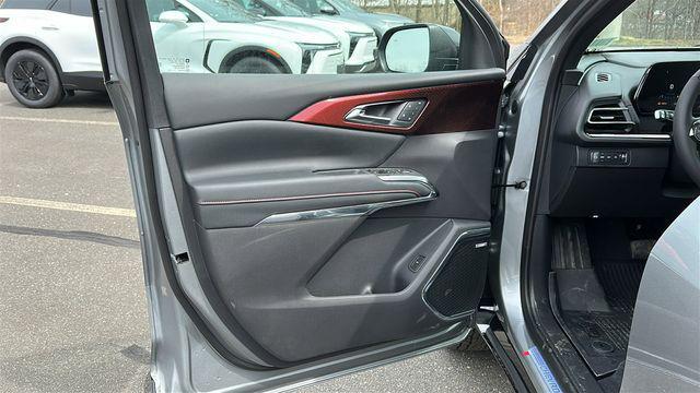 new 2026 Chevrolet Traverse car, priced at $57,570