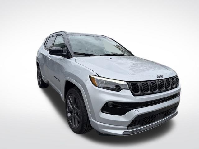 used 2025 Jeep Compass car, priced at $29,276