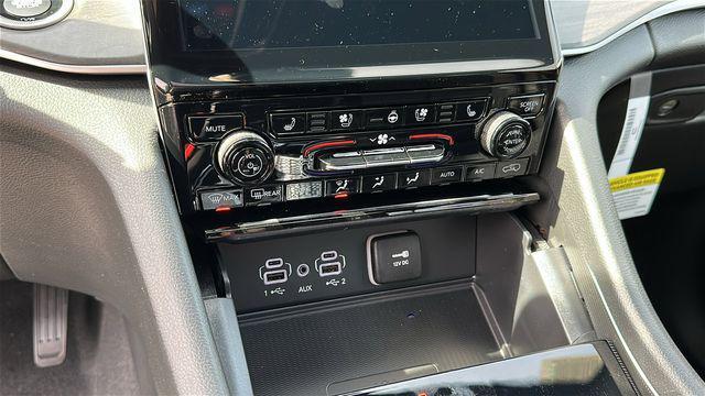 new 2025 Jeep Grand Cherokee car, priced at $48,565