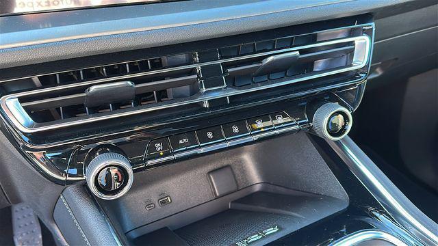 new 2026 Chevrolet Traverse car, priced at $44,920