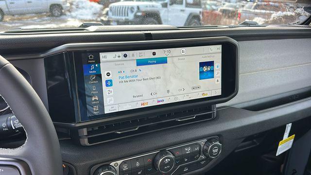 new 2026 Jeep Gladiator car, priced at $47,034