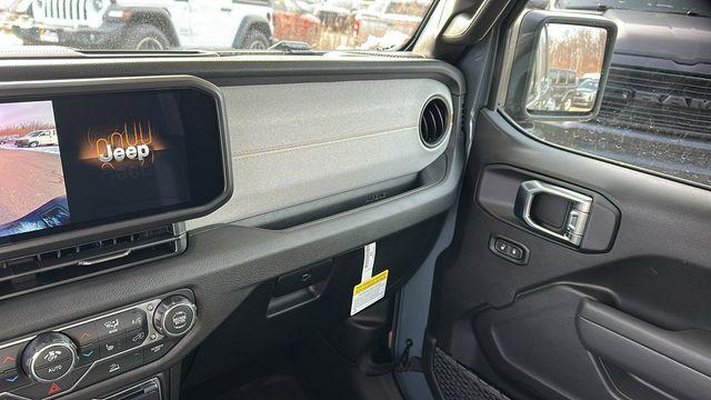 new 2026 Jeep Gladiator car, priced at $47,034