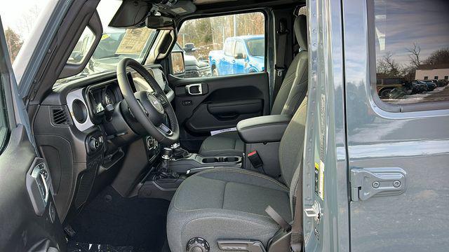 new 2026 Jeep Gladiator car, priced at $47,034