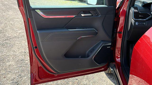 new 2025 GMC Acadia car, priced at $43,640