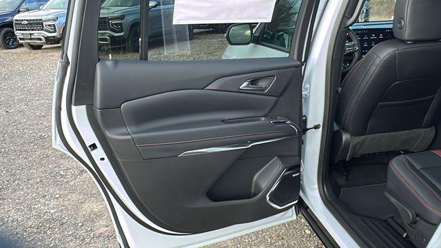 new 2026 Chevrolet Traverse car, priced at $56,540