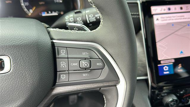 new 2025 Jeep Grand Cherokee car, priced at $47,999