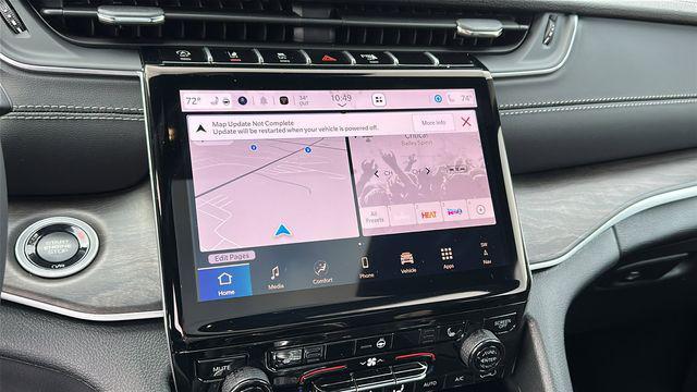 new 2025 Jeep Grand Cherokee car, priced at $47,999