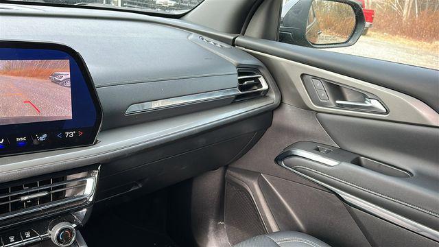 used 2025 Chevrolet Traverse car, priced at $34,297