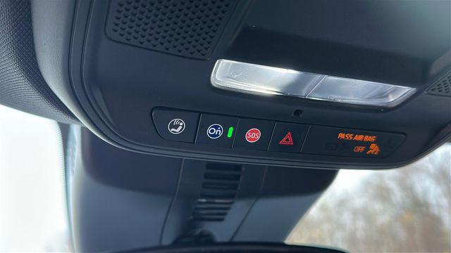 used 2025 Chevrolet Traverse car, priced at $34,297