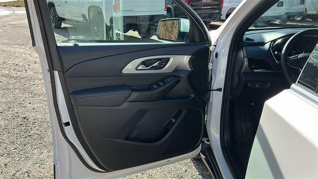 used 2023 Chevrolet Traverse car, priced at $26,695