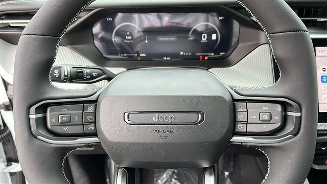 new 2026 Jeep Cherokee car, priced at $43,040