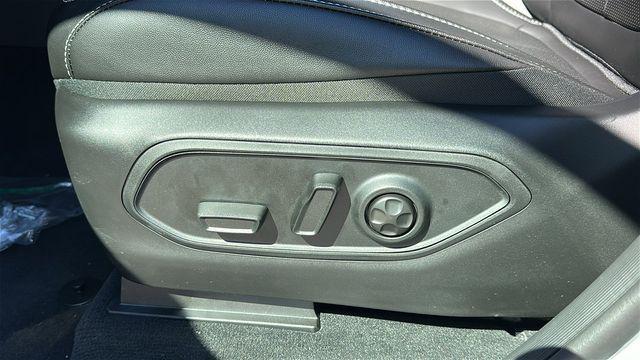 new 2025 Jeep Grand Cherokee car, priced at $48,029